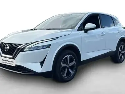 Usado Nissan Qashqai N-Connecta 140 CV (102 kW) 2023 Sapporo white (sólido) SUV