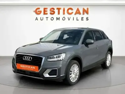 Usado Audi Q2 Design 116 CV (85 kW) 2020 Gris SUV