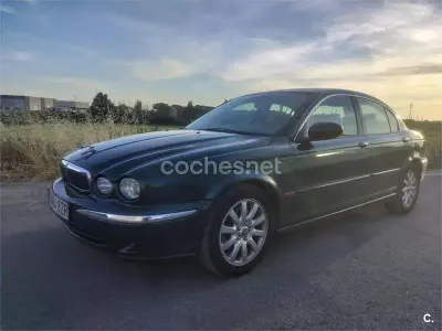 Usado Jaguar X-type Executive 196 CV (144 kW) 2002 Verde Berlina