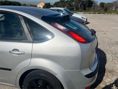 Usado Ford Focus Trend 125 CV (91 kW) 2006 Etiqueta c (verde) Berlina