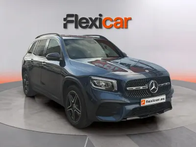 Käytetty Mercedes GLB200 150 HP (110 kW) 2021 Sininen Katumaasturi