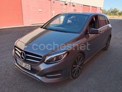 Mercedes B200