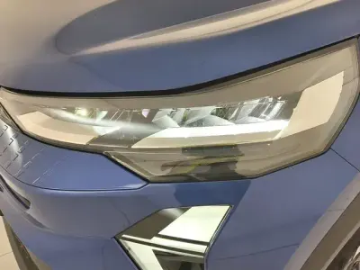 Usado Renault Captur Techno 100 CV (73 kW) 2025 Azul SUV