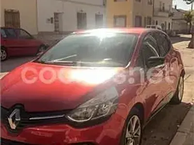 Usado Renault Clio IV LIMITED 75 CV (55 kW) 2017 Rojo Berlina