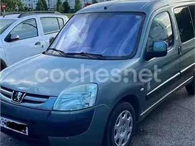 Usado Peugeot Partner Tepee 75 CV (55 kW) 2009 Verde Monovolumen
