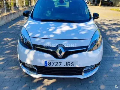 Usado Renault Scenic E-Tech Bose Edition 130 CV (95 kW) 2014 Blanco Monovolumen