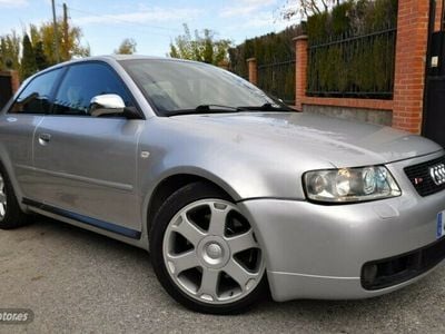 Usado Audi S3 225 CV (165 kW) 2000 Plateado Berlina
