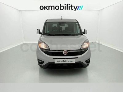 Usado Fiat Doblò Easy 120 CV (88 kW) 2023 Gris / plata Monovolumen