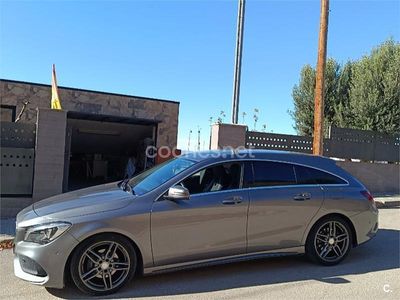 Gris / plata Usado 2017 Mercedes CLA200 Shooting Brake AMG line Familiar | 19.500 € (Precio justo)