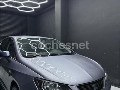 Usado Seat Ibiza CONNECT 90 CV (66 kW) 2016 Gris / plata Berlina
