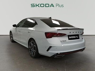 Usado Skoda Octavia RS 200 CV (147 kW) 2021 Blanco