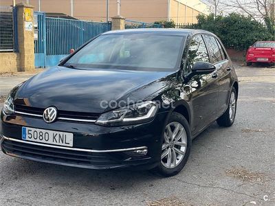 Usado VW Golf VII Advance 110 CV (80 kW) 2018 Negro Berlina