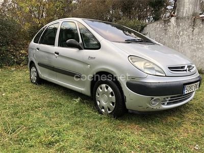 Gris / plata Usado 2002 Citroën Xsara Picasso Exclusive Monovolumen | 2300 € (Precio justo)