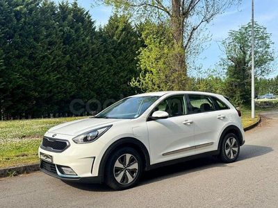 Begagnad Kia Niro 141 HK (103 kW) 2018 Vit SUV