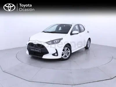 Usado Toyota Yaris 125 CV (91 kW) 2023 Blanco Utilitario