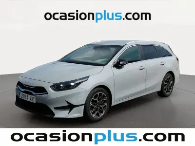 Usado Kia Ceed Style 101 CV (74 kW) 2025 Gris Utilitario