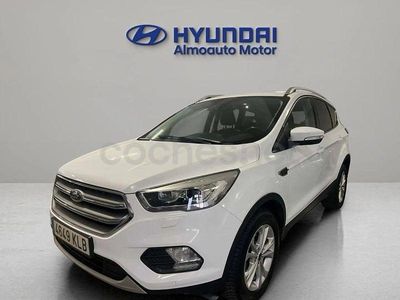 Usado Ford Kuga Titanium 150 CV (110 kW) 2018 Blanco SUV