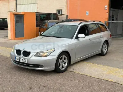 Usado BMW 520 177 CV (130 kW) 2009 Gris / plata Familiar