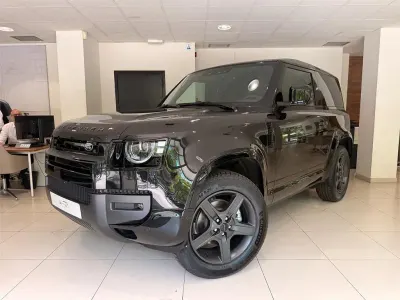 Nuevo Land Rover Defender SE Dynamic 249 CV (183 kW) 2026 Santorini black SUV