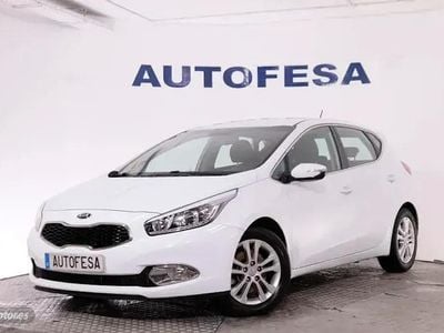 Blanco Usado 2014 Kia Ceed Utilitario | 6900 € (Buen precio)