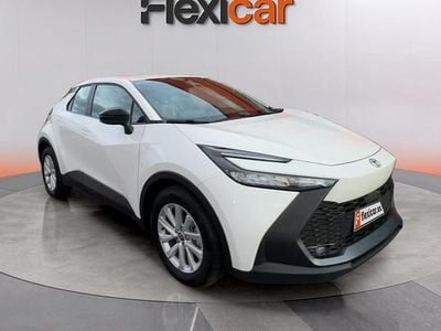 Usado Toyota C-HR Active 140 CV (102 kW) 2024 Blanco SUV