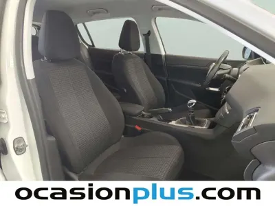Usado Peugeot 308 Style 110 CV (80 kW) 2018 Blanco Utilitario