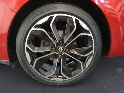 Usado Renault Clio IV Zen 90 CV (66 kW) 2018 Rojo Berlina