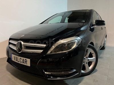 Usado Mercedes B200 136 CV (100 kW) 2013 Negro Monovolumen