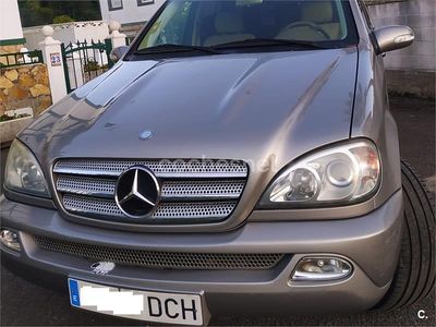 Gris / plata Usado 2004 Mercedes ML270 Edition SUV | 7999 € (Precio justo)