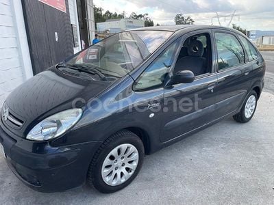Usado Citroën Xsara Picasso Exclusive 110 CV (80 kW) 2007 Negro Monovolumen