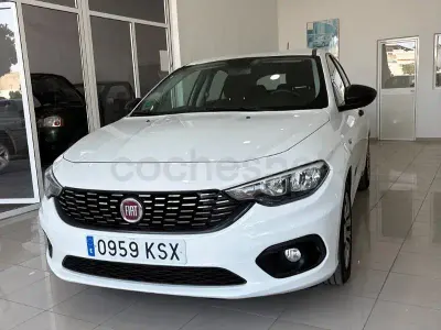 Usado Fiat Tipo Lounge 95 CV (69 kW) 2019 Blanco Berlina