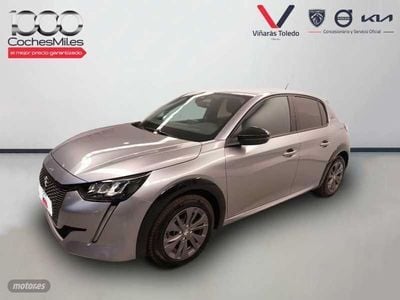 Gris Usado 2023 Peugeot e-208 Allure Utilitario | 21.500 € (Precio justo)