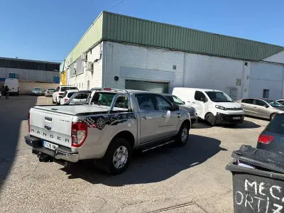 Usado Ford Ranger Wildtrack 200 CV (147 kW) 2019 Gris / plata Pickup/Camioneta