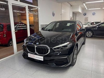 Usado BMW 118 136 CV (100 kW) 2022 Negro Utilitario