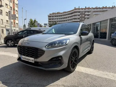 Usado Ford Kuga ST-Line X 190 CV (139 kW) 2023 Gris SUV