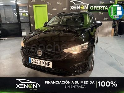 Usado Fiat Tipo Easy 120 CV (88 kW) 2018 Negro Familiar