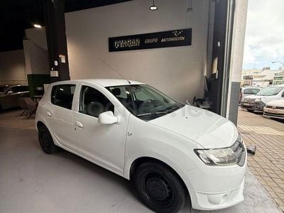 Usado Dacia Sandero Ambiance 75 CV (55 kW) 2013 Blanco Berlina