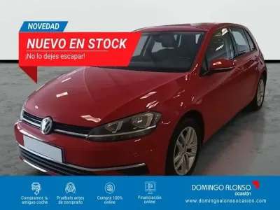 Usado VW Golf VII 116 CV (85 kW) 2019 Rojo Berlina