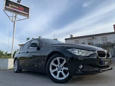 Używany BMW 318 Comfort Edition 143 KM (105 kW) 2013 Czarny Sedan/Limuzyna