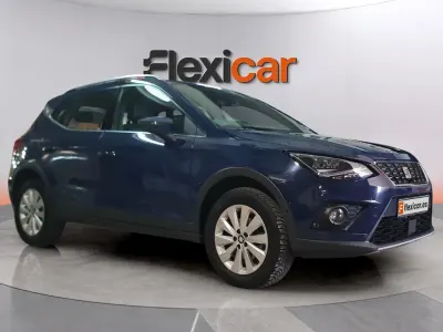 Usado Seat Arona Ecomotive 116 CV (85 kW) 2019 Azul SUV