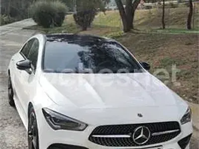 Usado Mercedes CLA180 136 CV (100 kW) 2020 Blanco Coupe