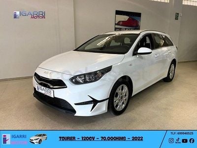 Używany Kia Ceed 120 KM (88 kW) 2022 Biały Hatchback