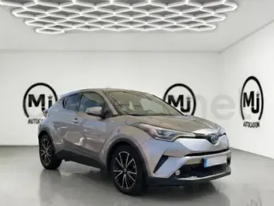 Usado Toyota C-HR Advance 122 CV (89 kW) 2017 Gris / plata SUV