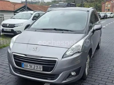 Używany Peugeot 5008