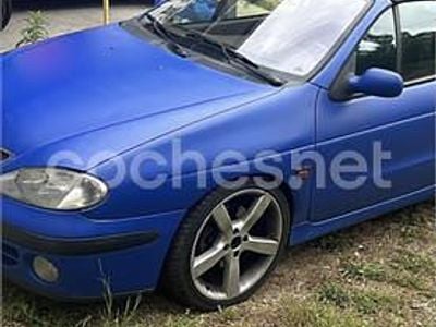 Usado Renault Mégane Cabriolet 110 CV (80 kW) 1999 Azul Descapotable