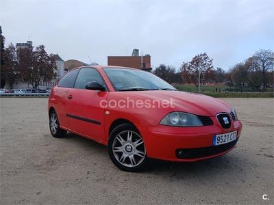 Rojo Usado 2004 Seat Ibiza Fresh Berlina | 1800 € (Buen precio)