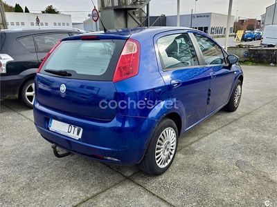 Usado Fiat Grande Punto Emotion 95 CV (69 kW) 2005 Azul Utilitario
