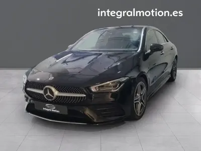Usado Mercedes CLA200 149 CV (109 kW) 2021 Negro Berlina