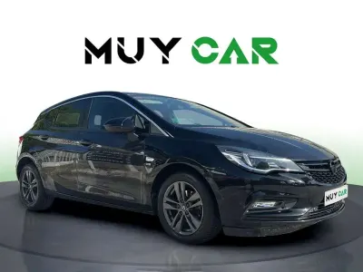 Usado Opel Astra S 110 CV (80 kW) 2019 Negro Utilitario