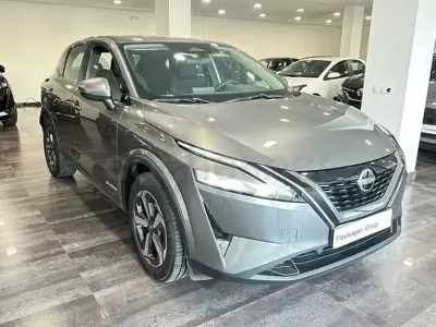 Usado Nissan Qashqai N-Connecta 190 CV (139 kW) 2023 Gris / plata SUV